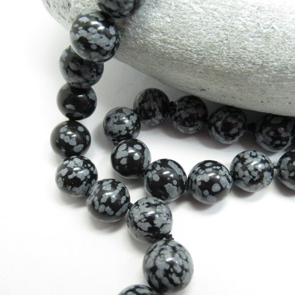 Snowflake Obsidian hand knotted necklace - Picture 3 of 10